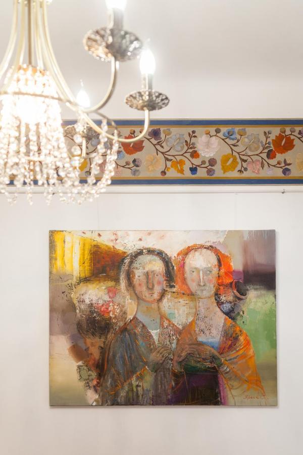 Gallery Art Apartment Lviv Bagian luar foto