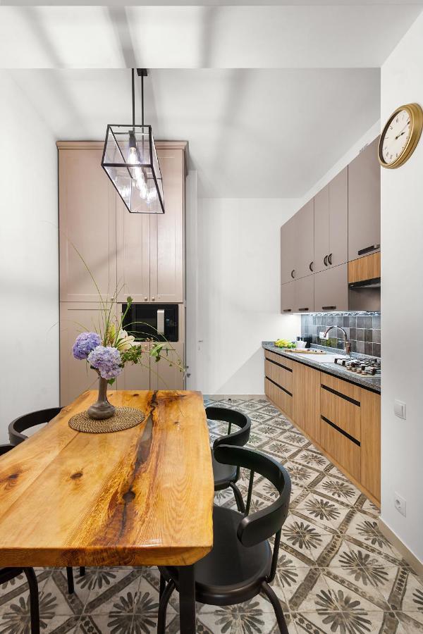 Gallery Art Apartment Lviv Bagian luar foto