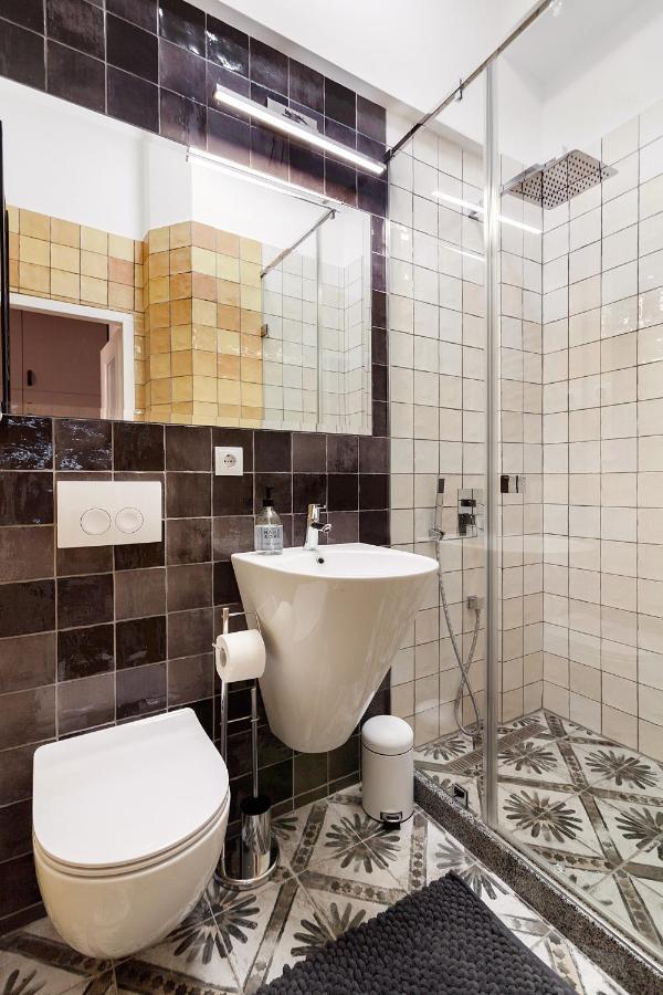Gallery Art Apartment Lviv Bagian luar foto