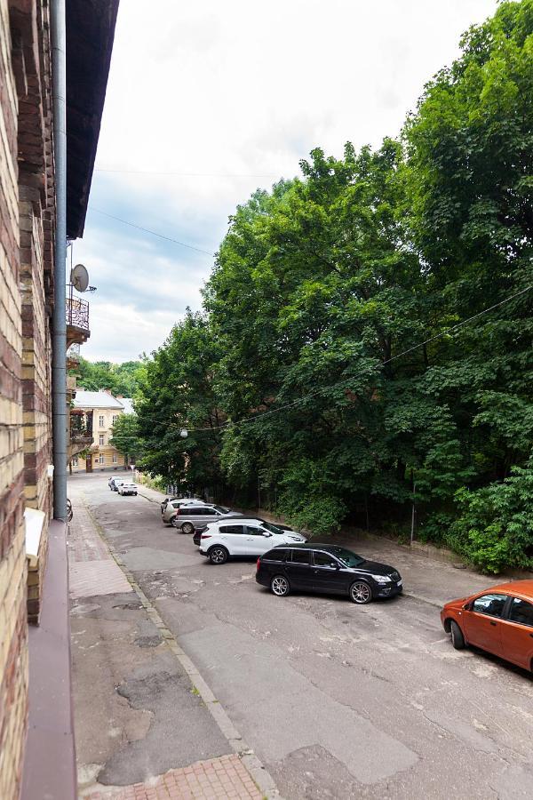 Gallery Art Apartment Lviv Bagian luar foto